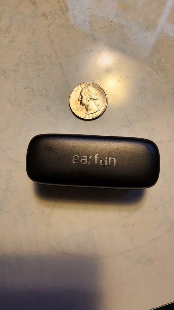 EarFun Free Pro 3 earbuds case